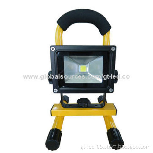 10W LED Portable Floodlight with CE, RoHS, SAA Marks, OEM and ODM Services Available